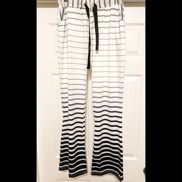 NWOT Striped Semi-sheer Wide Leg Pants Sz Small - Picture 2 of 5